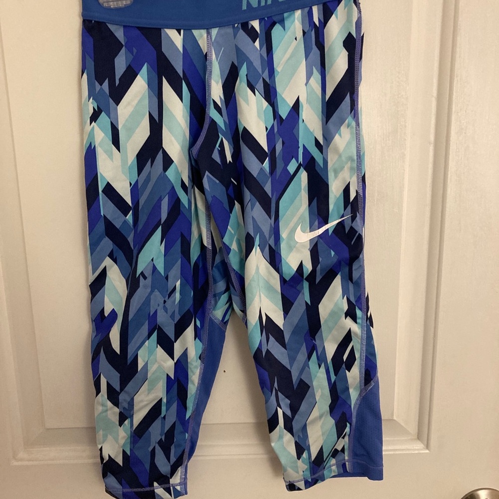 Girls Nike Pro Leggings